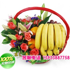 3支多头粉香水百合+12支粉玫瑰+配花+香蕉+橙子+提子等时令水果 